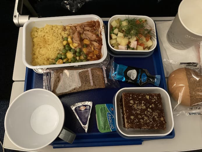 アエロフロート・ロシア航空エコノミークラスの機内食（チキン）